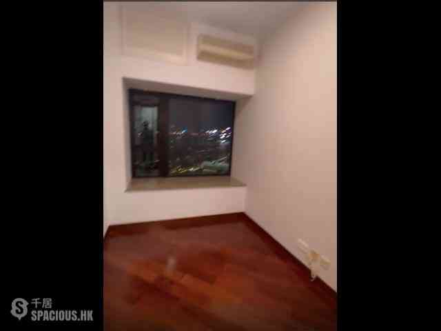 West Kowloon - The Arch 13