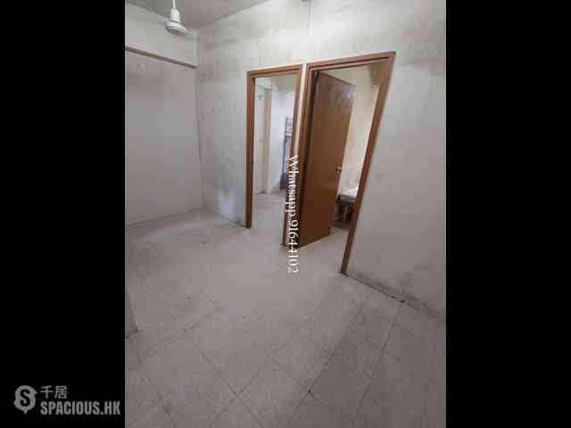 Sai Ying Pun - Yue Tak House 13