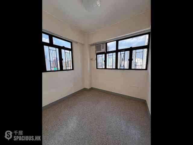 Mong Kok - Kam Wah Building Block B 04