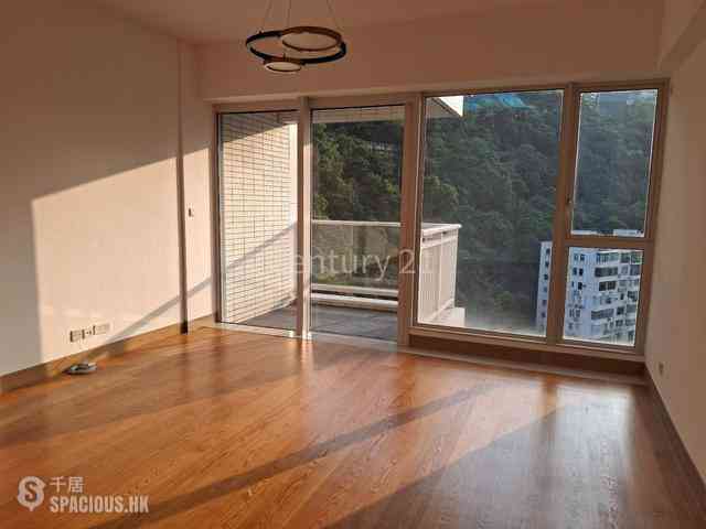 Happy Valley - The Altitude 01