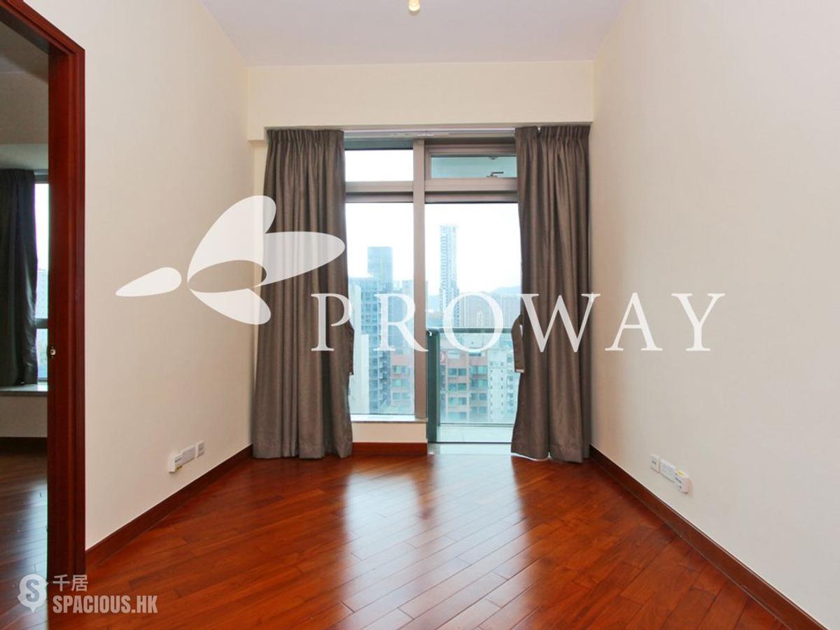 Wan Chai - The Avenue 01