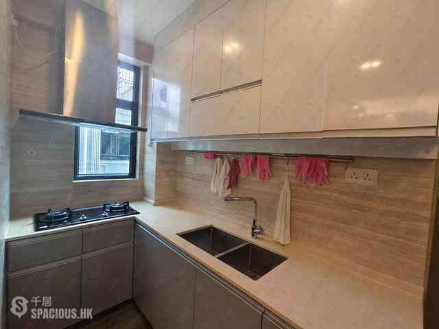 Mid Levels East - Merry Garden Block B 03