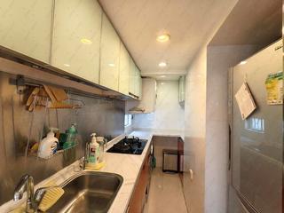 Wan Chai - Phoenix Court Block 3 04