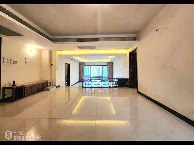 Mid Levels Central - Garden Terrace 01