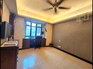 Mid Levels Central - Garden Terrace 05