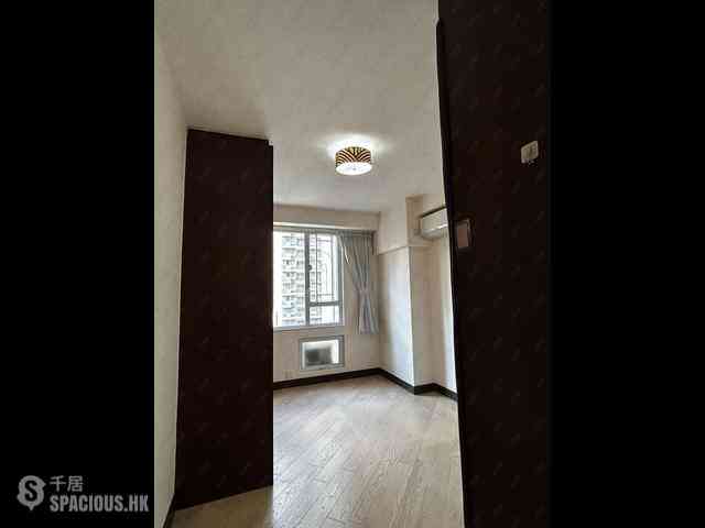 Wan Chai - Phoenix Court Block 1 03