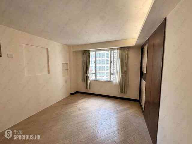 Wan Chai - Phoenix Court Block 1 11