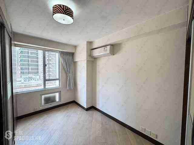 Wan Chai - Phoenix Court Block 1 12