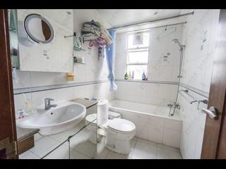 Wan Chai - Phoenix Court Block 5 03