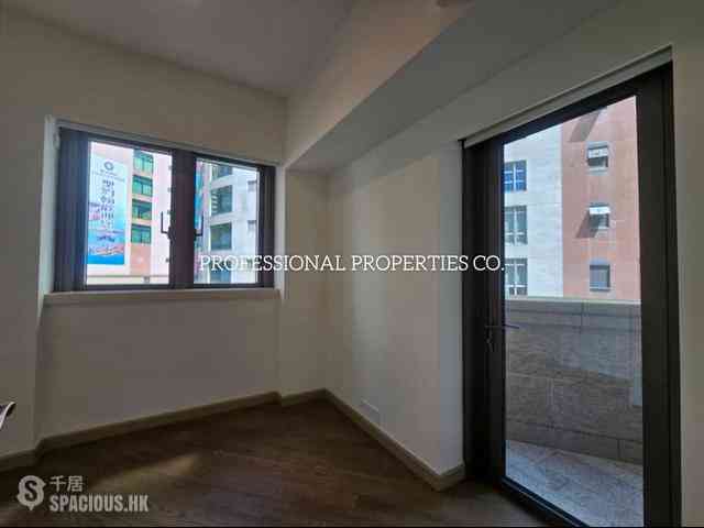 Mid Levels Central - 3, MacDonnell Road 06