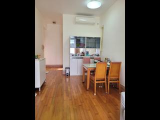 Quarry Bay - The Orchards Block 1 02