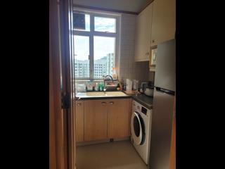 Quarry Bay - The Orchards Block 1 05
