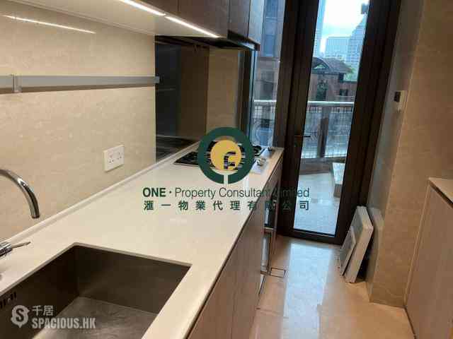 Mid Levels Central - 3, MacDonnell Road 02