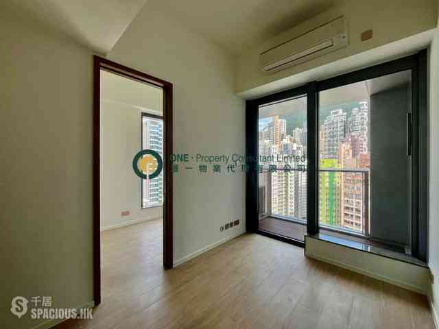 Sai Ying Pun - Des Voeux W Residence 01