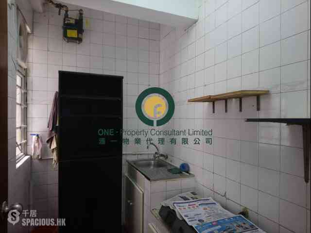 Kennedy Town - Man Kwong Court 03