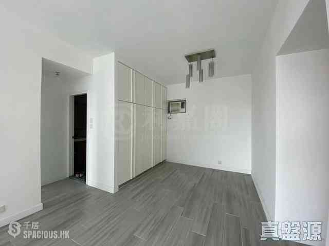Mid Levels Central - Hillsborough Court Block 1 07