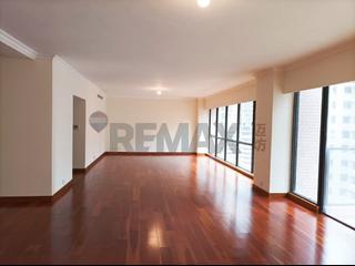 Mid Levels Central - Estoril Court 02