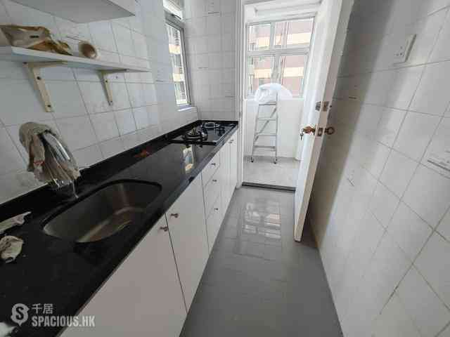 Mid Levels Central - Woodlands Court 07