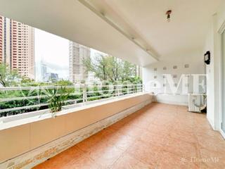 Mid Levels Central - Pine Court 09