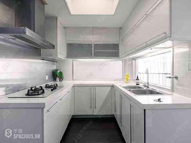 Repulse Bay - Ridge Court Block C-D 04
