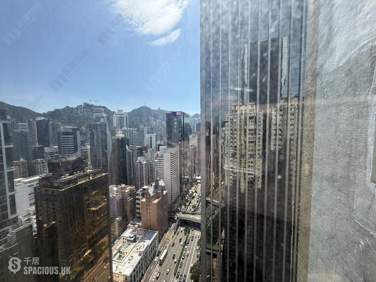 Wan Chai - Causeway Centre 01