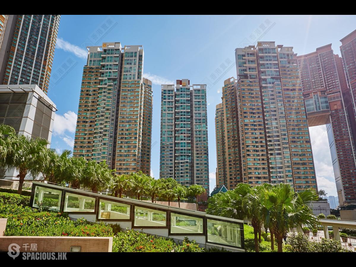 West Kowloon - The Waterfront Phase 1 Block 1 01