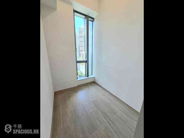 Sai Ying Pun - Upper Manor 07