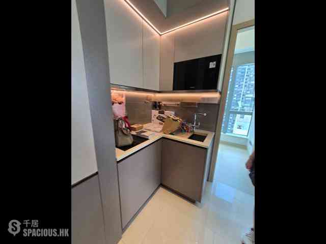 Sai Ying Pun - Upper Manor 08
