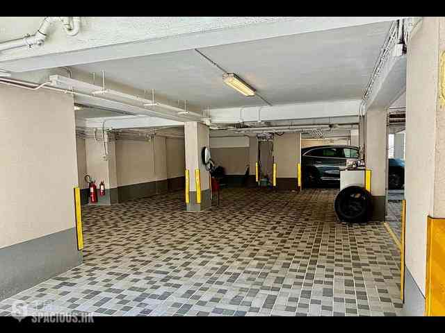 Mid Levels Central - Kam Yuen Mansion 03