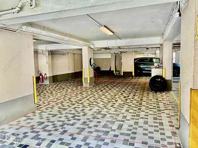 Mid Levels Central - Kam Yuen Mansion 05