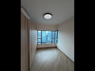 West Kowloon - Sorrento Phase 2 Block 2 02