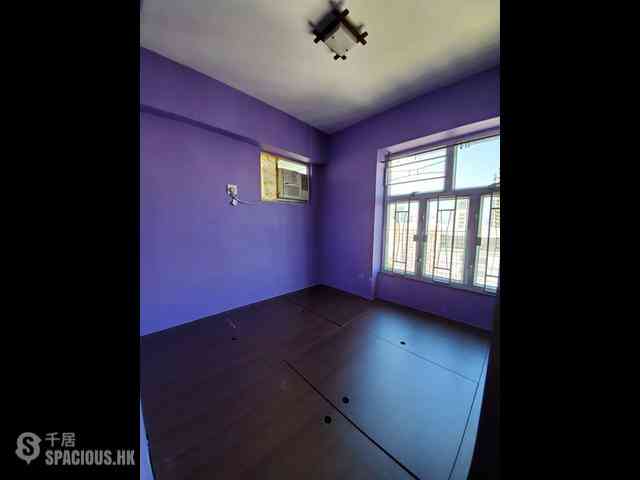Shau Kei Wan - Hong Wah Mansion Block 2 04