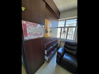 Shau Kei Wan - Hong Wah Mansion Block 2 08