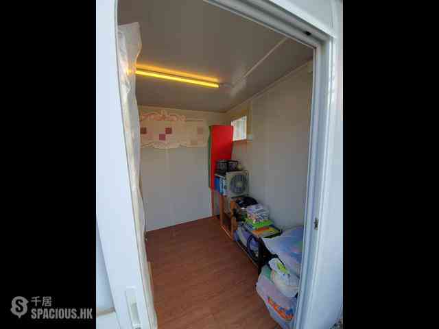 Shau Kei Wan - Hong Wah Mansion Block 2 10