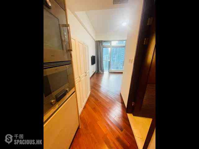 Wan Chai - The Avenue Phase 2 Block 2 03