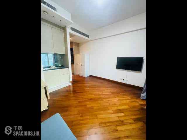 Wan Chai - The Avenue Phase 2 Block 2 05