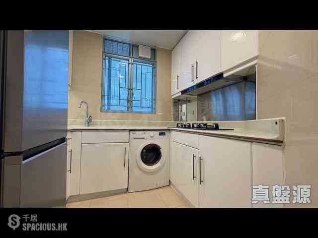 Tsim Sha Tsui - The Victoria Towers Tower 3 06