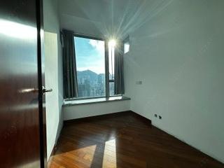 Wan Chai - The Avenue Phase 2 06