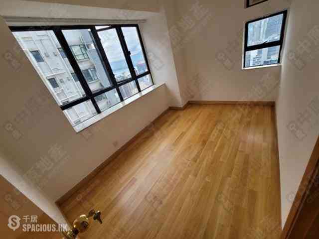 Mid Levels Central - Robinson Heights Block 3 02