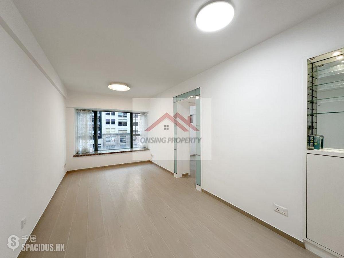 Sheung Wan - Queen's Terrace 01