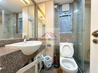 Sheung Wan - Queen's Terrace 04