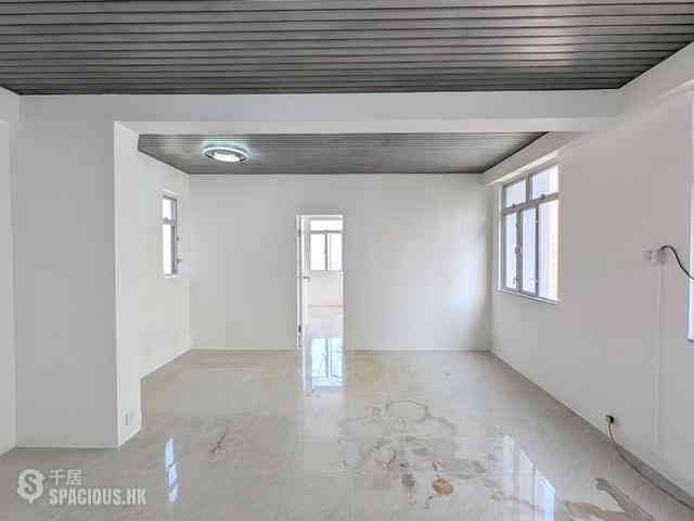 Tai Hang - Gold King Mansion 02