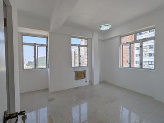 Tai Hang - Gold King Mansion 03