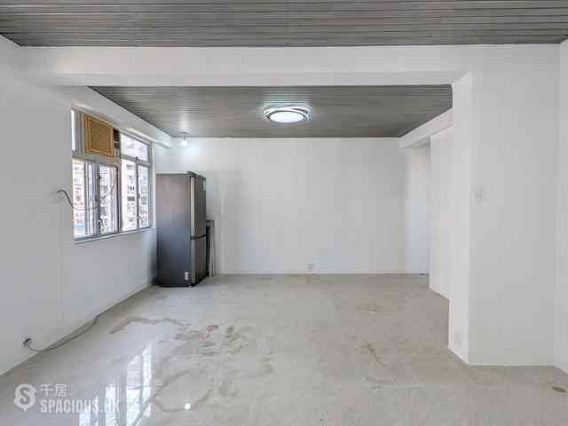 Tai Hang - Gold King Mansion 04
