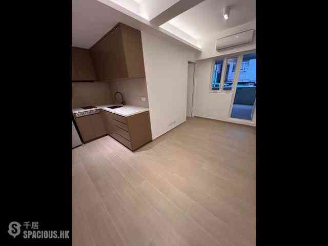 Tai Kok Tsui - Lai Tong Building Block B 03