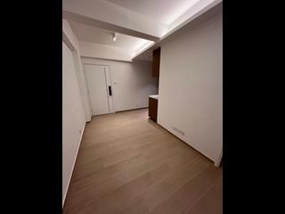 Tai Kok Tsui - Lai Tong Building Block B 04