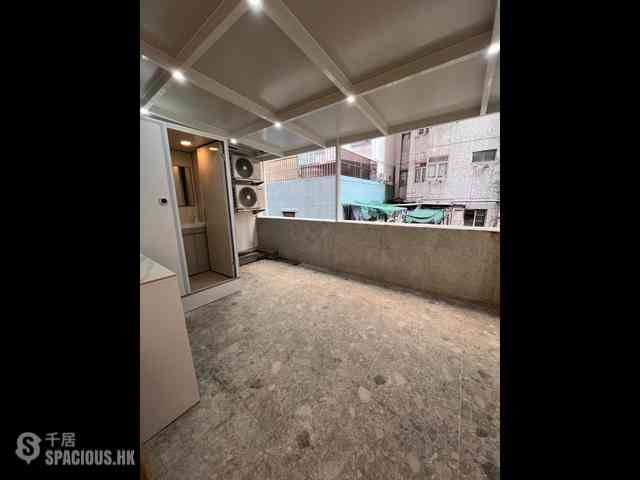 Tai Kok Tsui - Lai Tong Building Block B 07