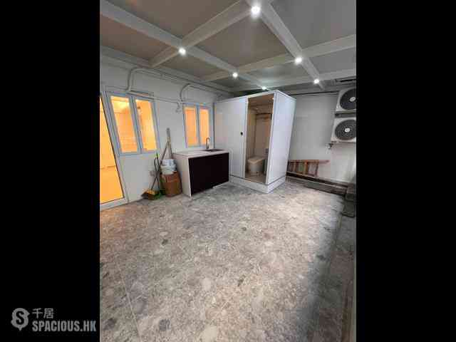 Tai Kok Tsui - Lai Tong Building Block B 08