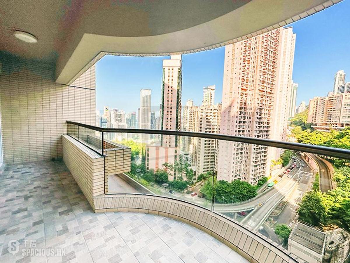 Mid Levels Central - Garden Terrace 01
