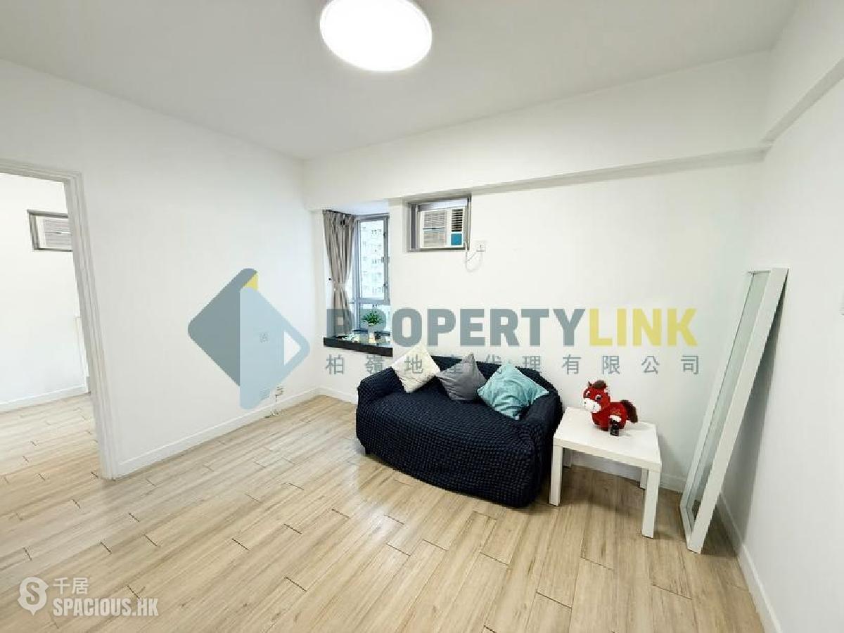 Mid Levels Central - Windsor Court 01